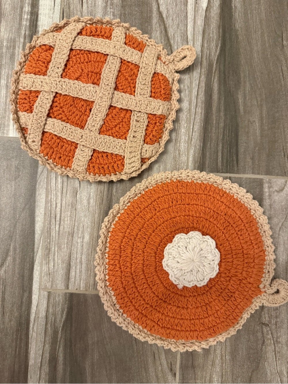 Mud Pie Orange and Cream Crochet Kitchen Pot Holders - Set of 2